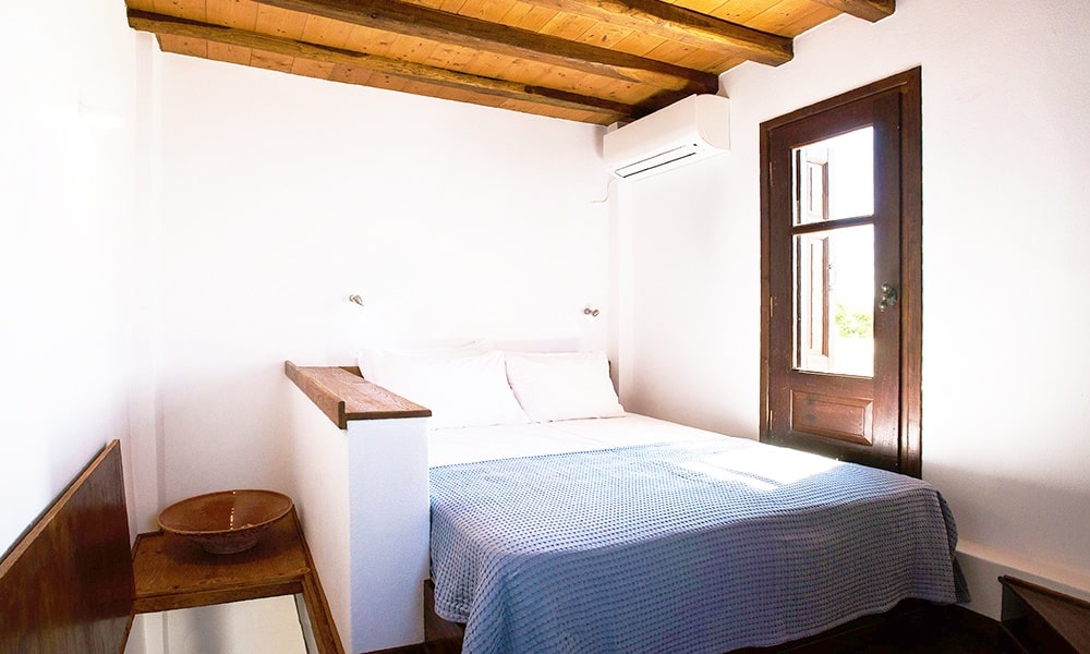 ALOSANTHOS-Bedroom-Matrimoniale