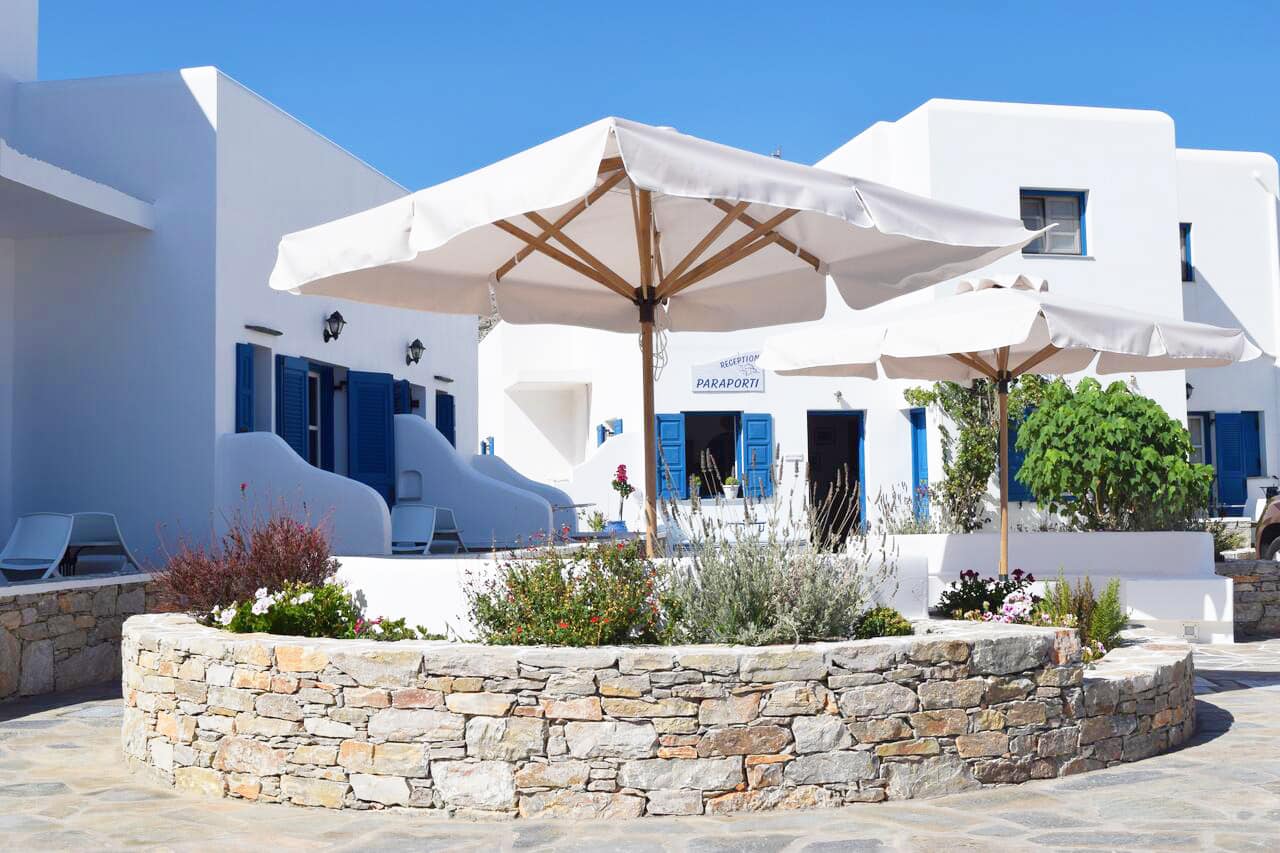 PARAPORTI Hotel a Folegandros