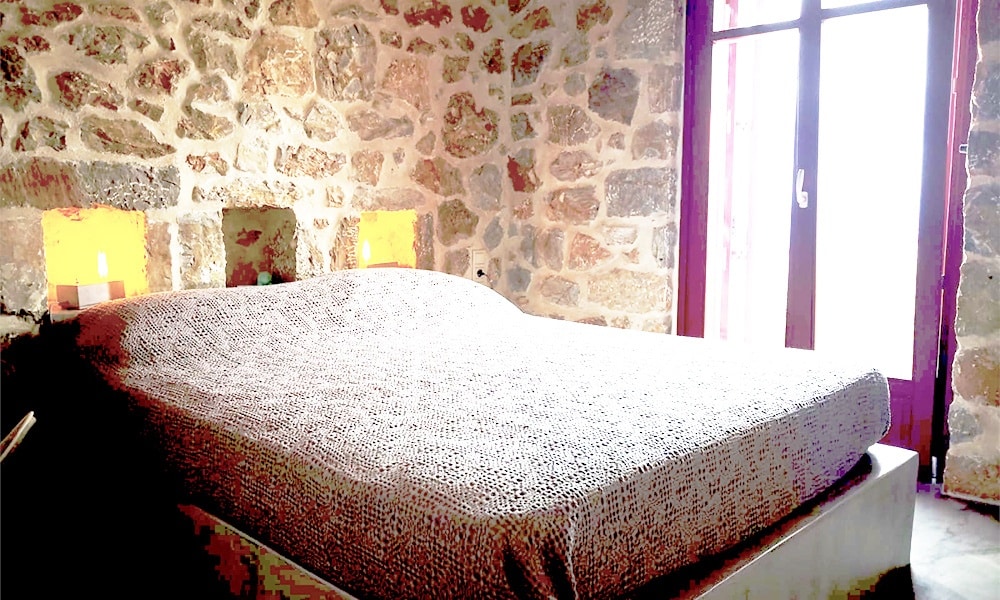 STONE-HOUSE-2019-05-08 - FR