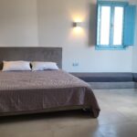 NIKOS HOUSE 18