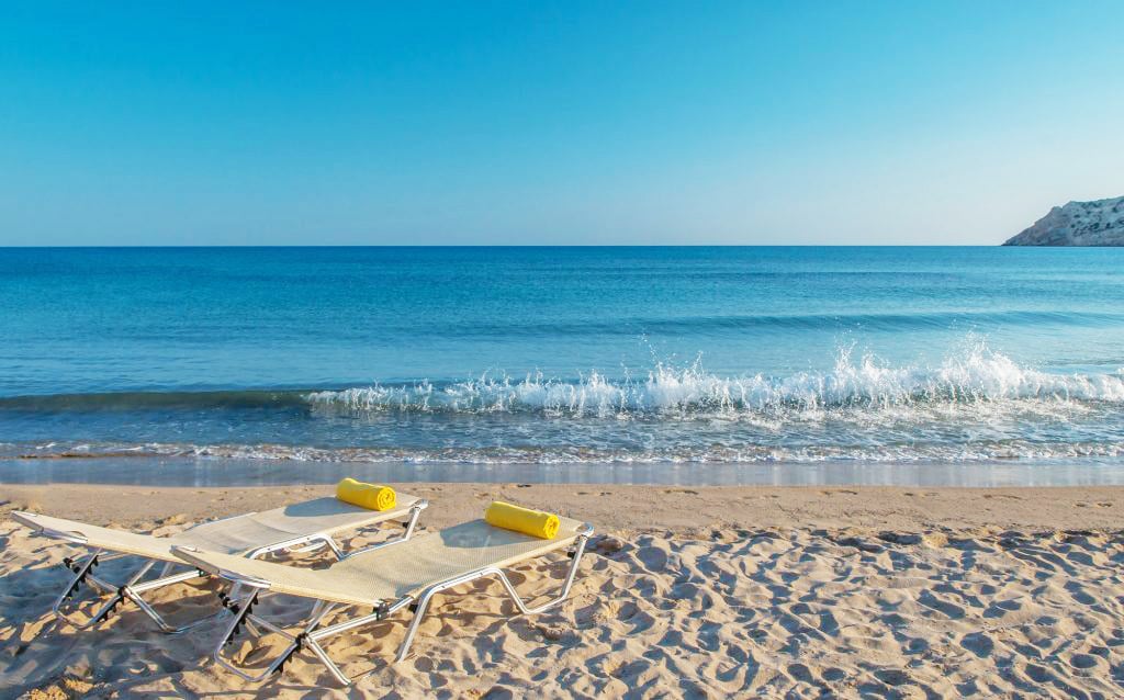 GOLDEN-MILOS-Beach