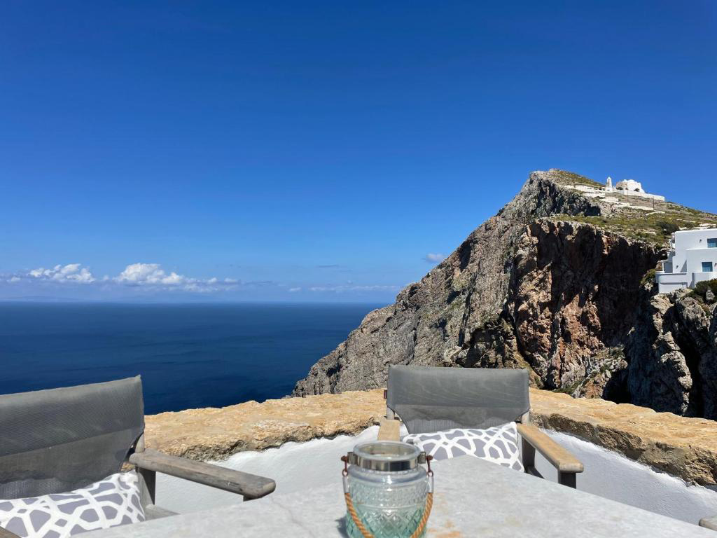 CLIFFHOUSE Casa storica a Folegandros