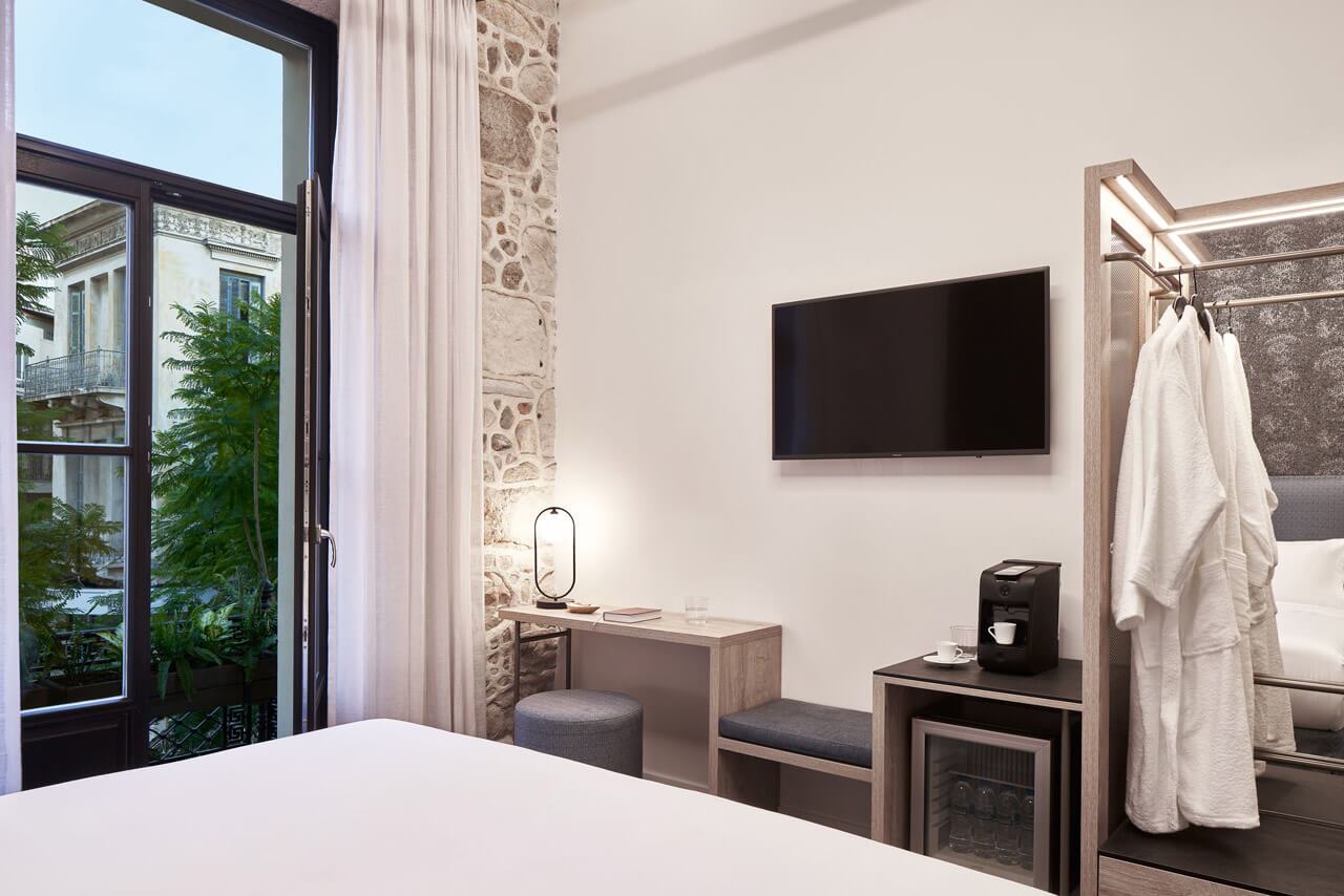 NLH MONASTIRAKI HOTEL
