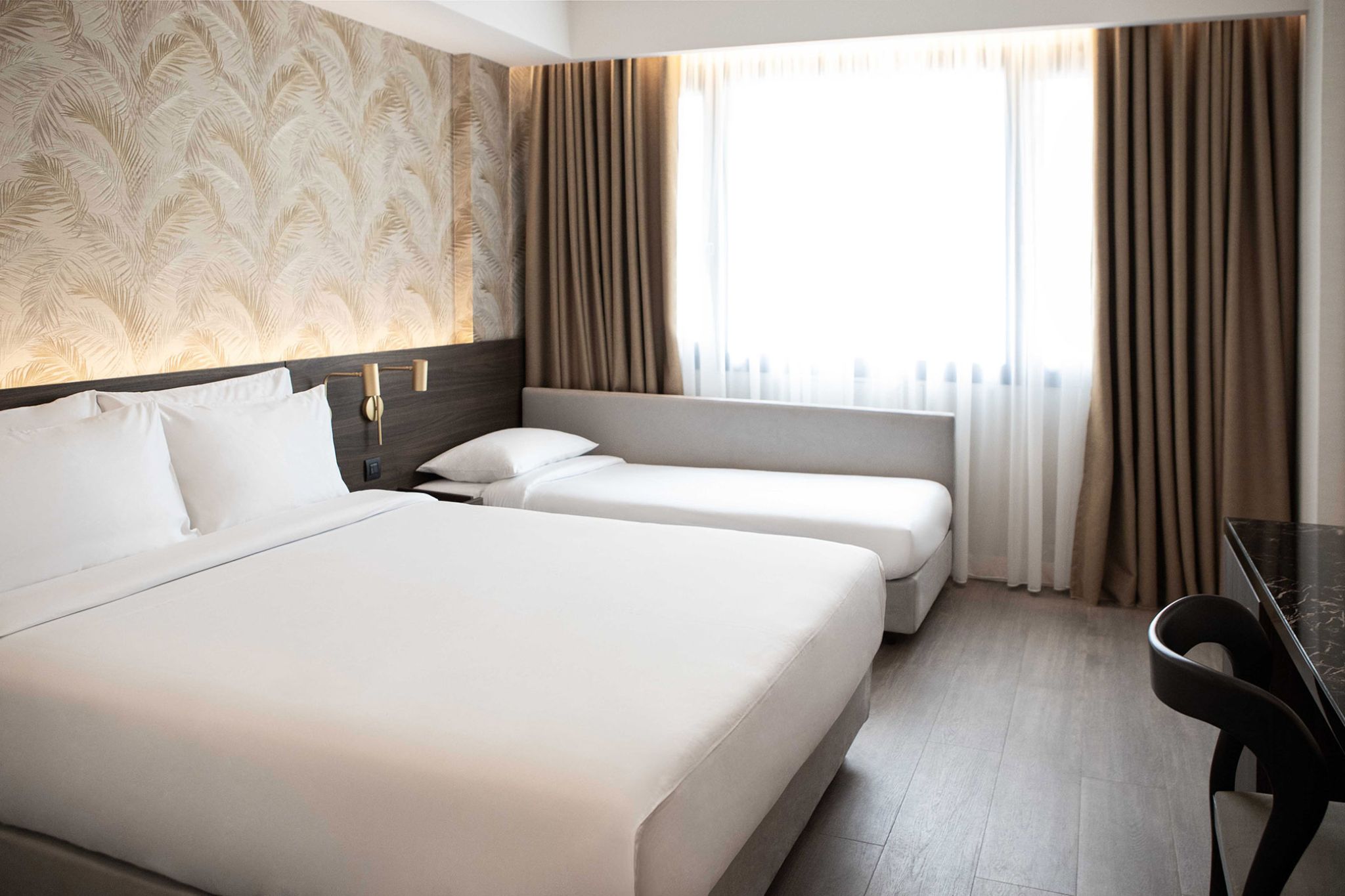 LUWIAN standard-triple-room_3238
