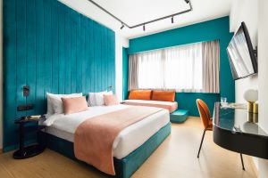 COLORS<br>Urban Hotel