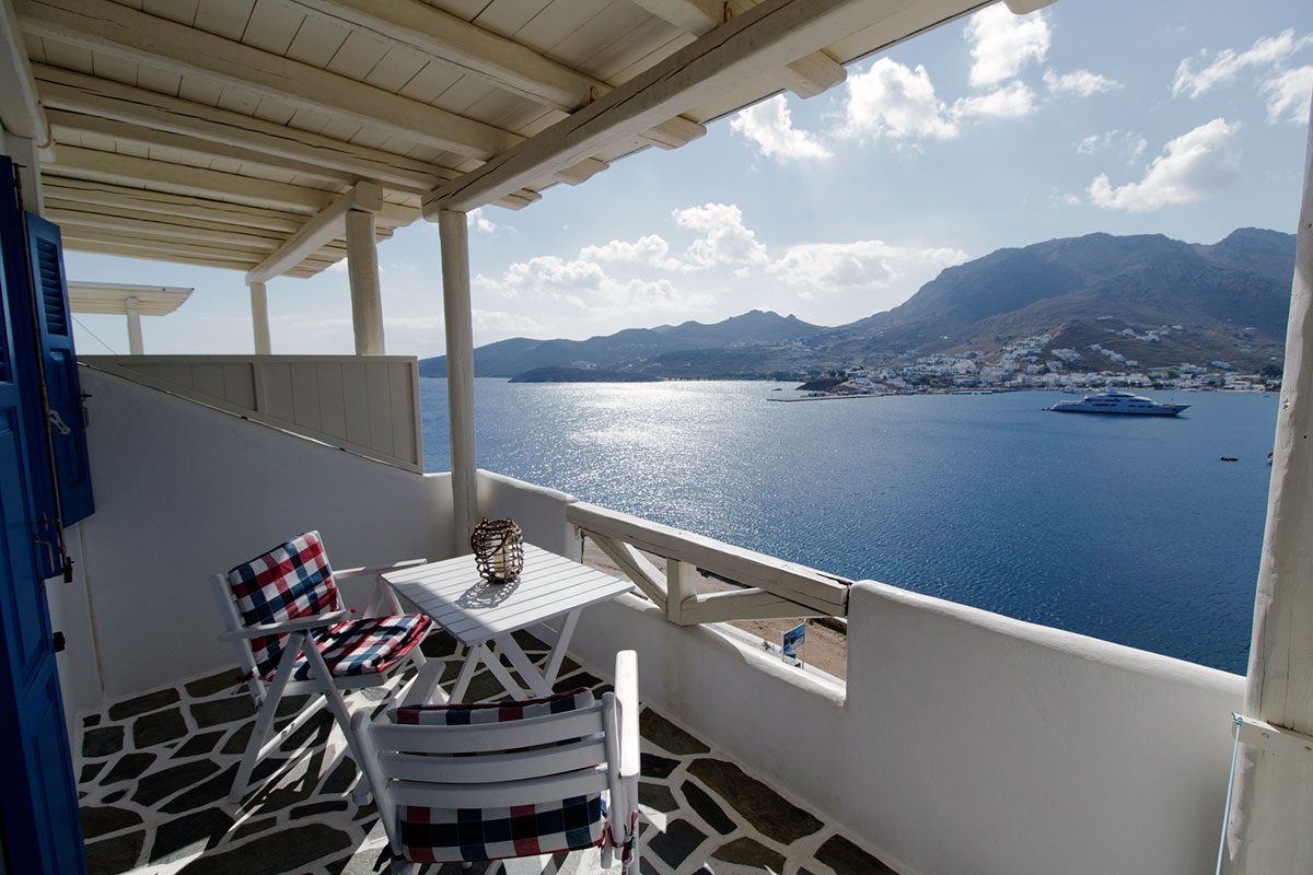 NIOVI Hotel a Serifos