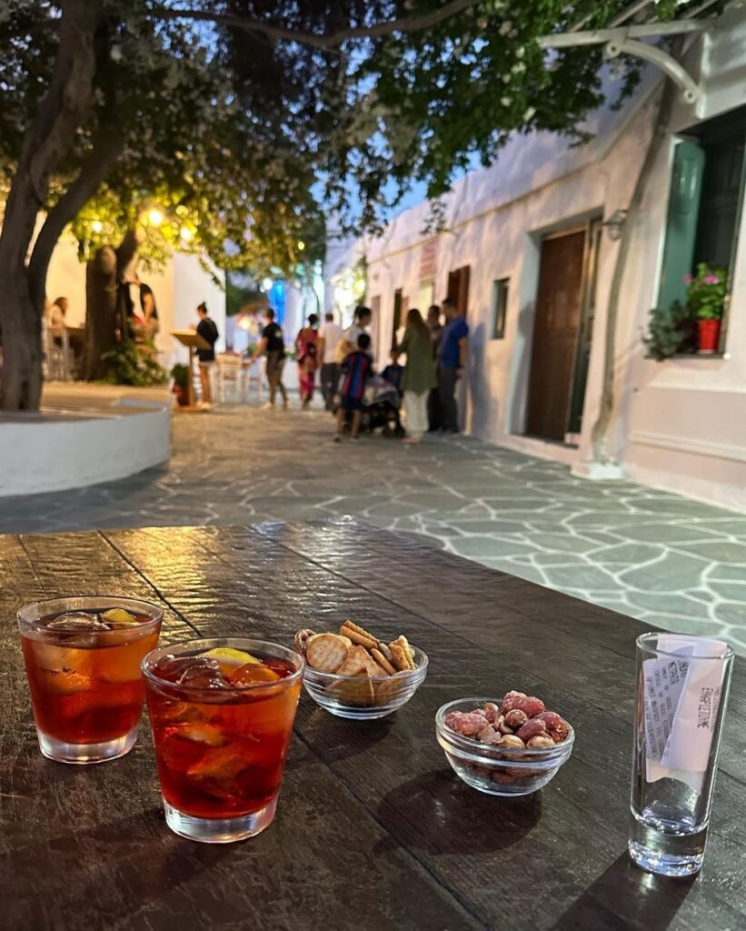 ASTARTI FOLEGANDROS Nightlife