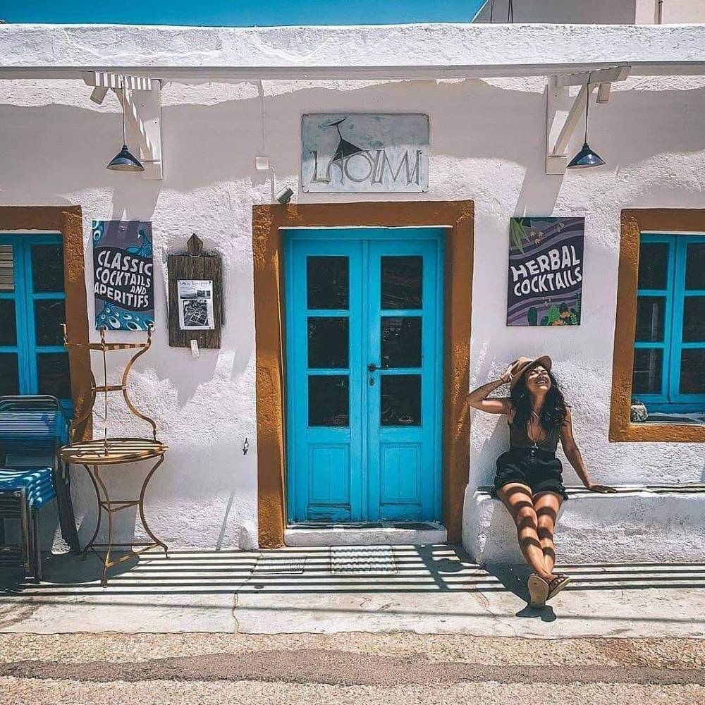 LAOUMI FOLEGANDROS Nightlife