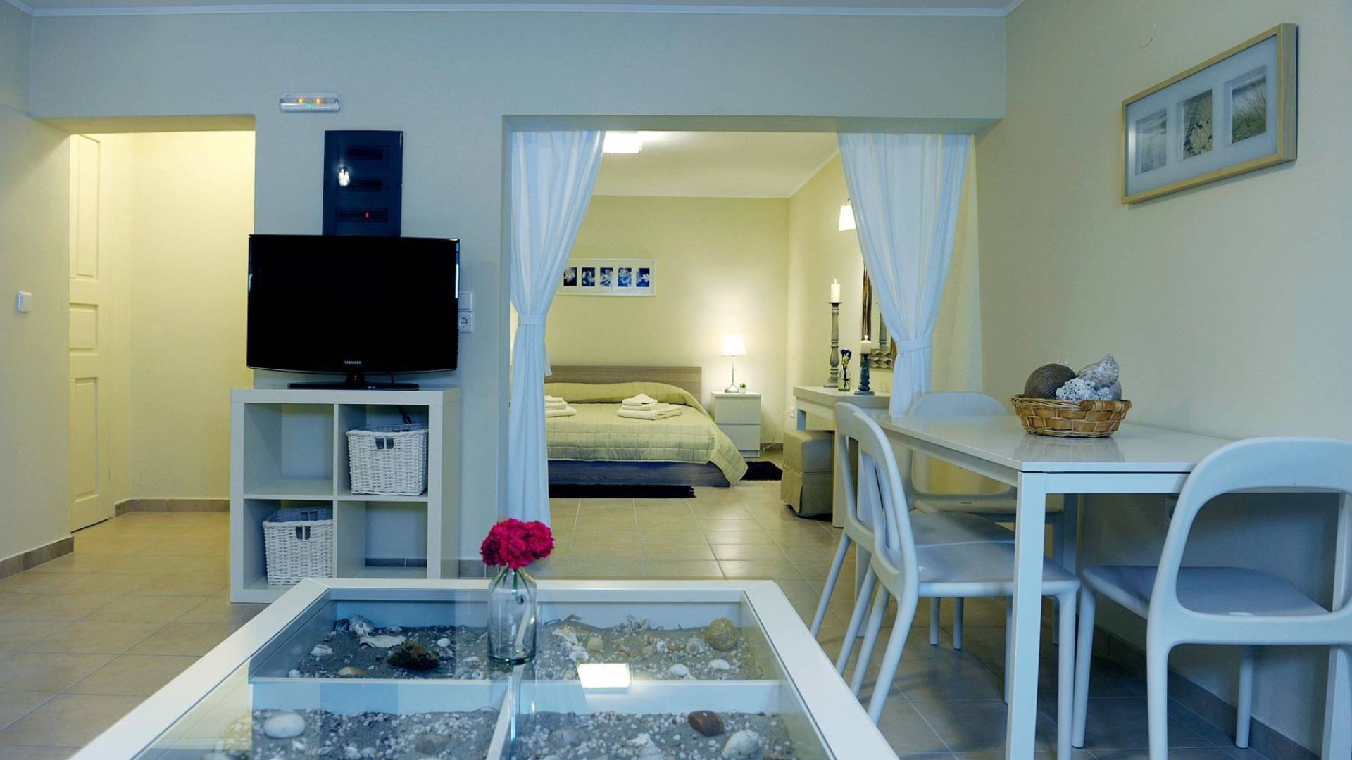 ALMYRIS Hotel a Milos