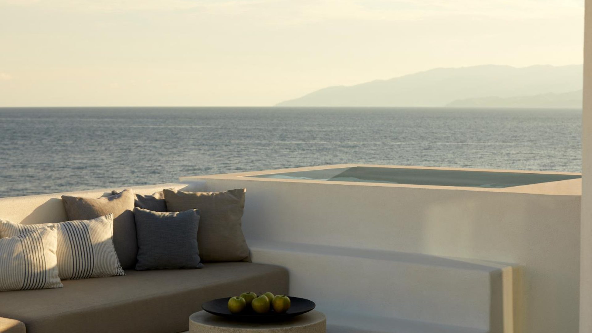 PAROCKS LUXURY HOTEL a Paros