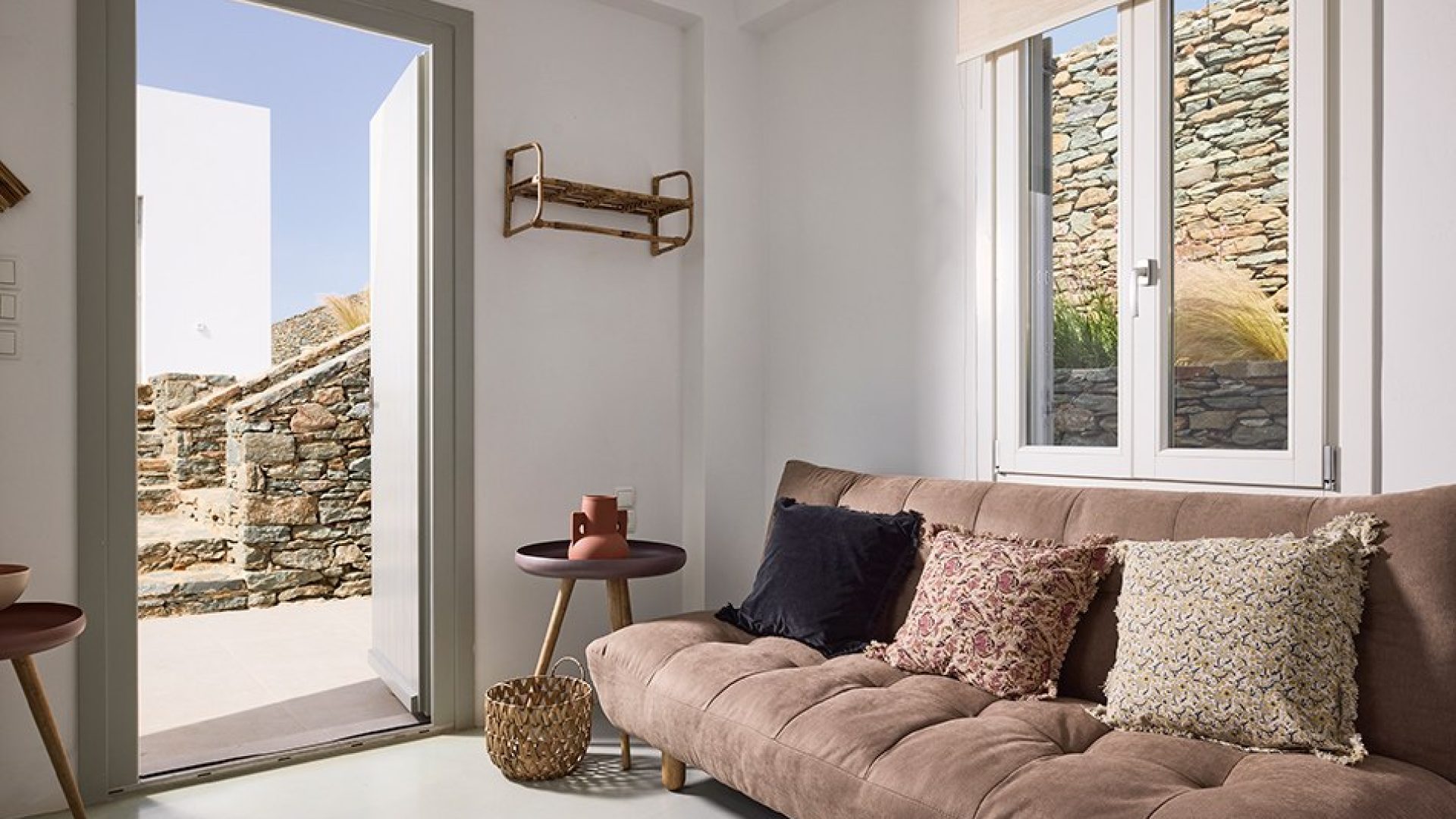 IANEMI SUITES a Kythnos