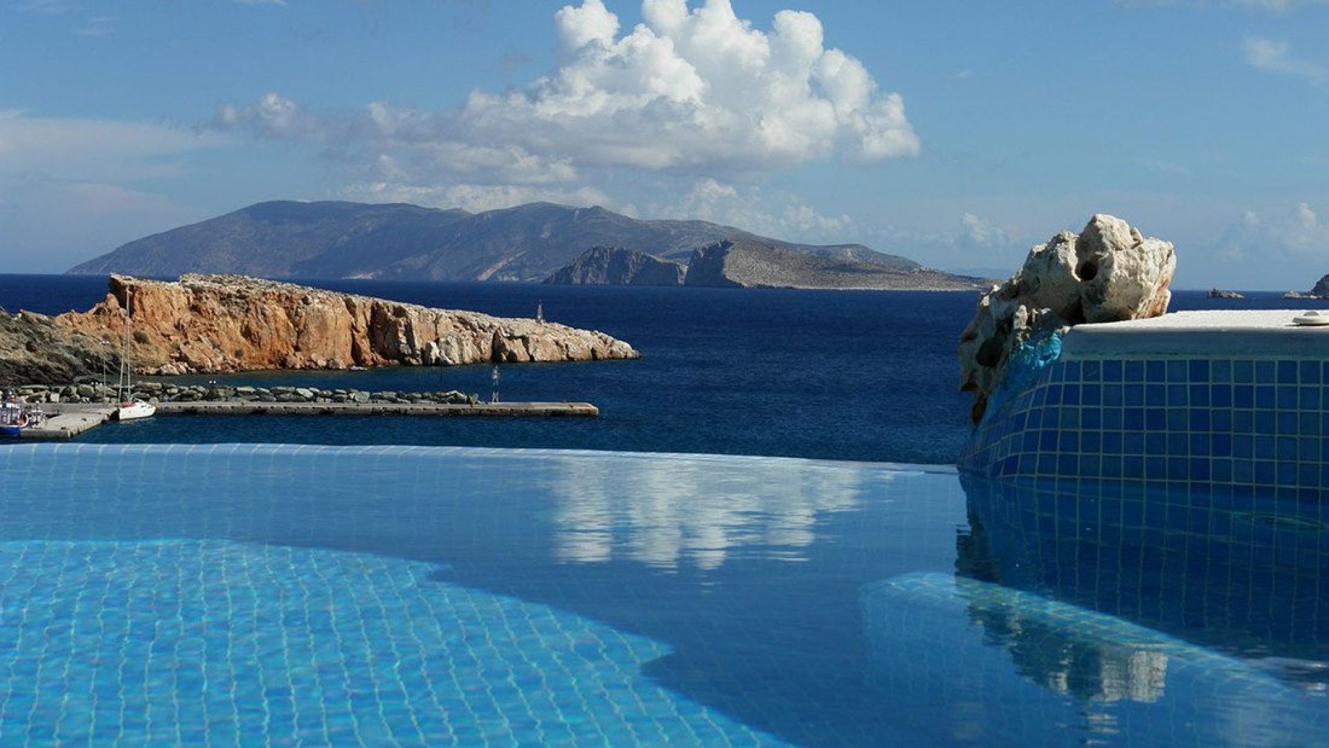 VRAHOS Boutique Hotel a Folegandros