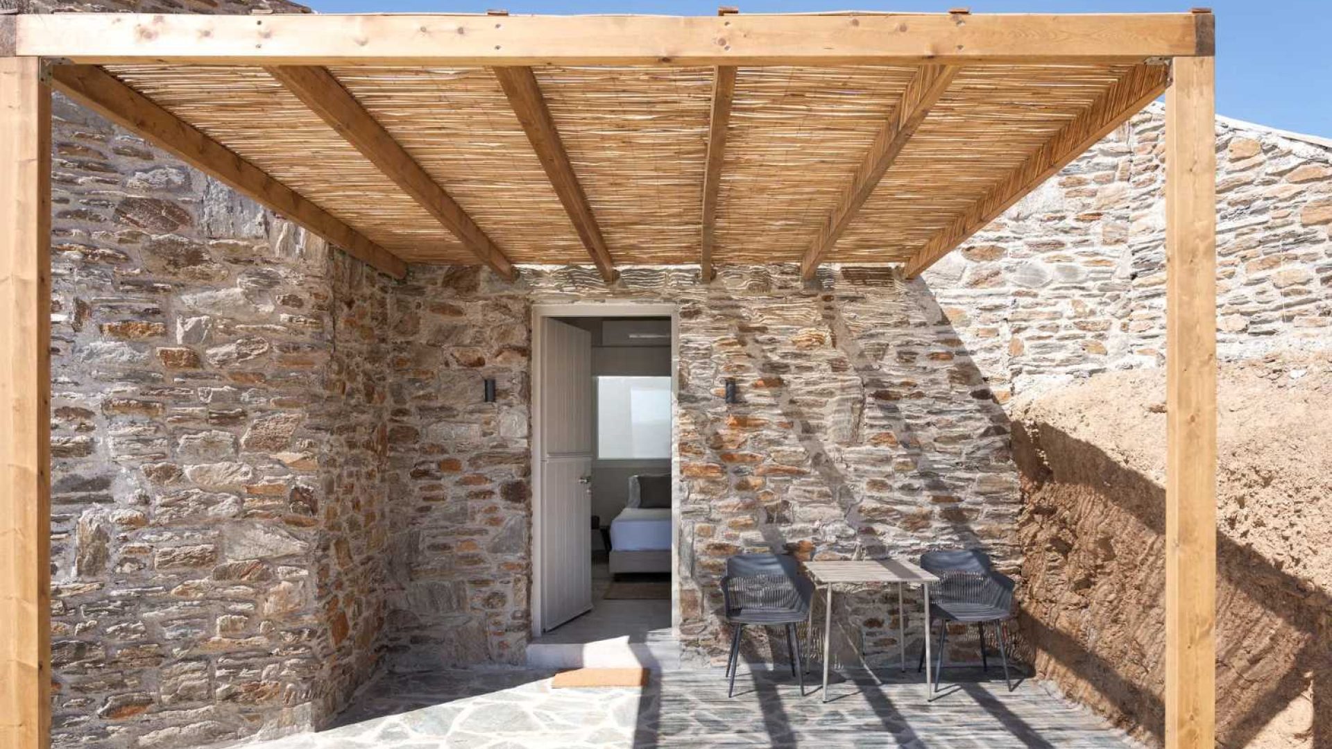 KYTHEA SUITES a Kythnos
