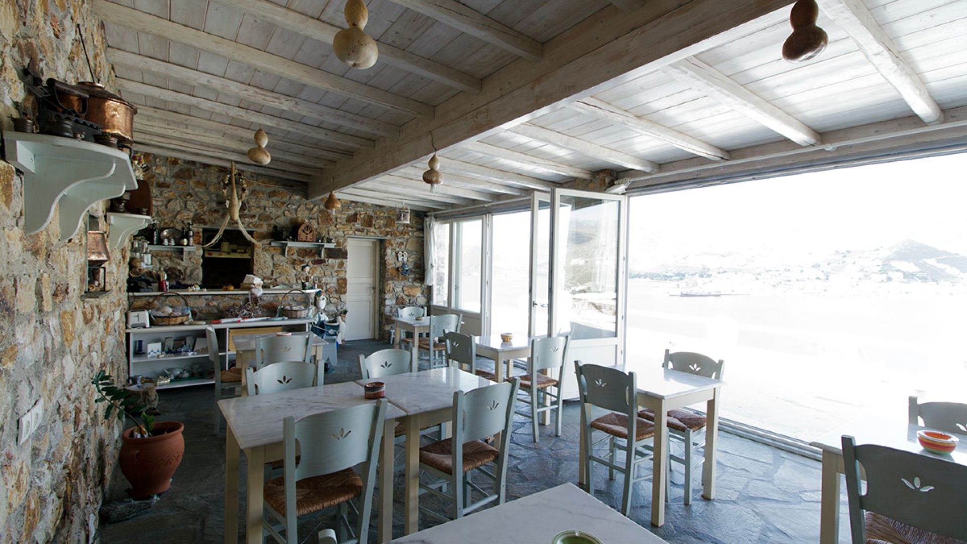 NIOVI Hotel a Serifos