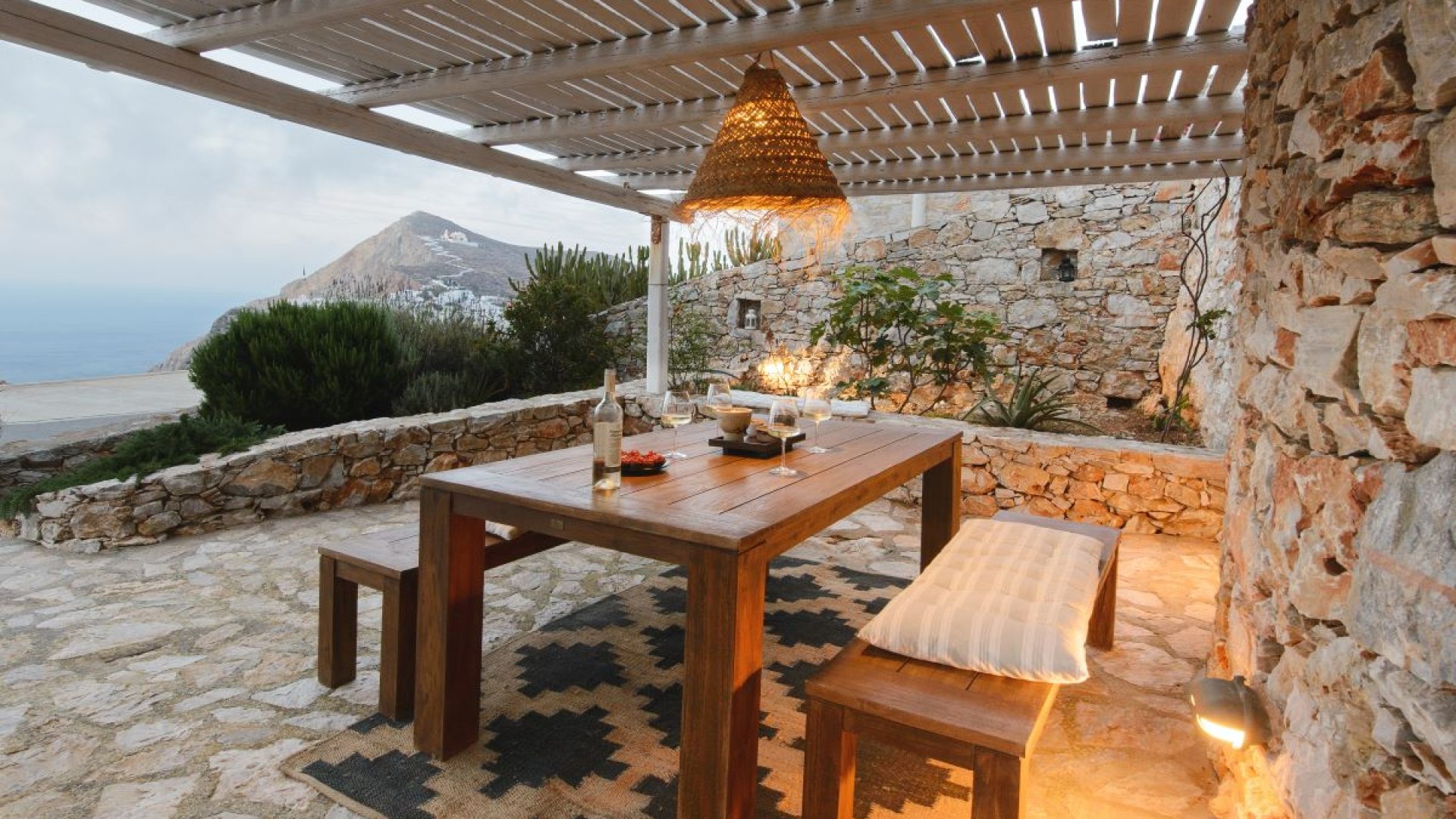 STONE HOUSE 1254