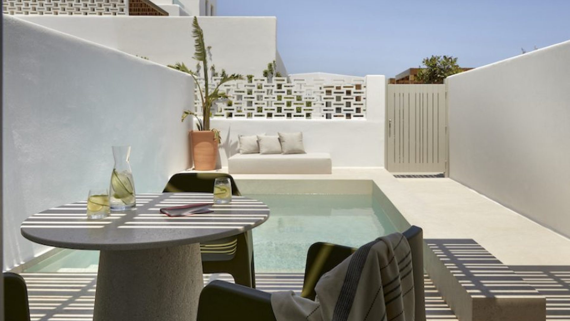 PAROCKS LUXURY HOTEL a Paros