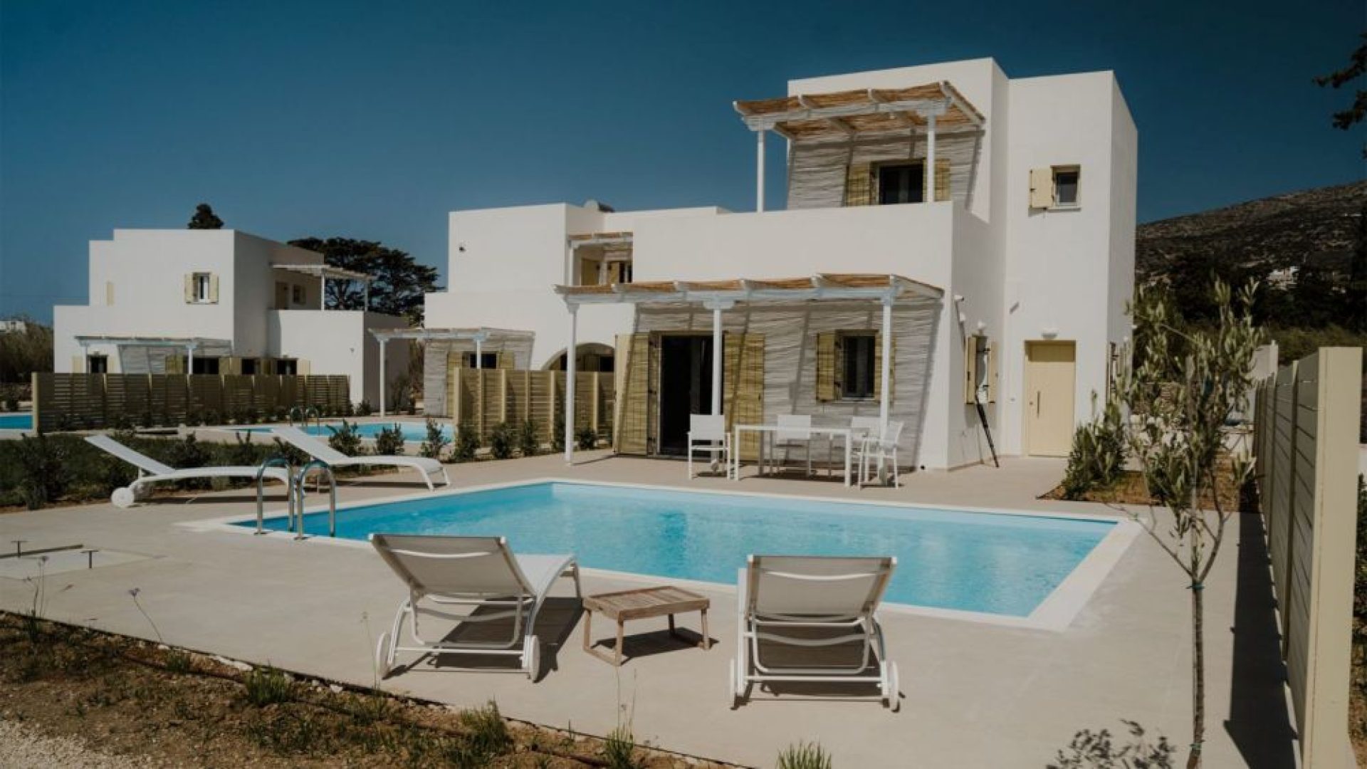 TWIN SUNS Villa a Paros